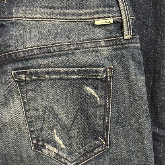 ⭐️MOTHER Distressed Cropped Jeans⭐️ - Picture 1 of 7